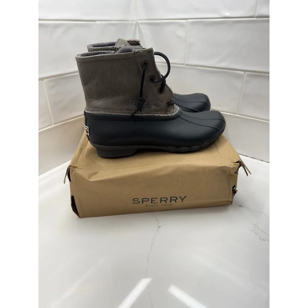 Sperry Saltwater‎ Duck Boot size 7 women's